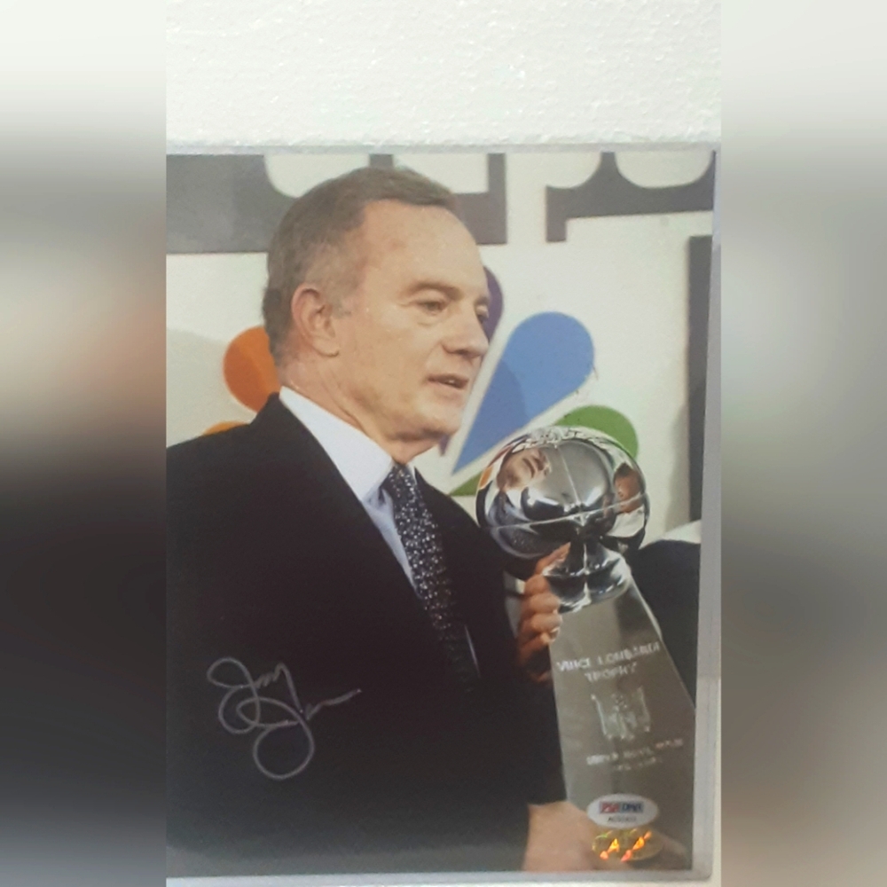 Jerry Jones photo